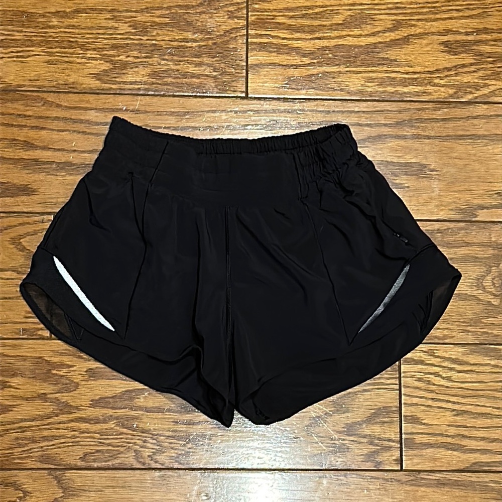 Lululemon Hotty hot shorts